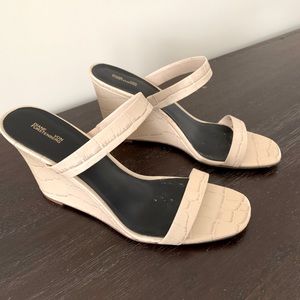 Diane Von Furstenberg Wedge Heels Faux Croc Sz 8.5